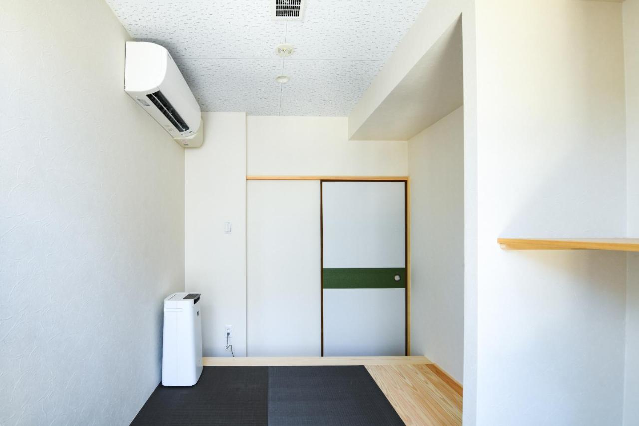 Mash Cafe & Bed Akihabara Vandrarhem Tokyo prefektur Exteriör bild